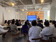 校病院“健康办事进学院”首场勾当走进